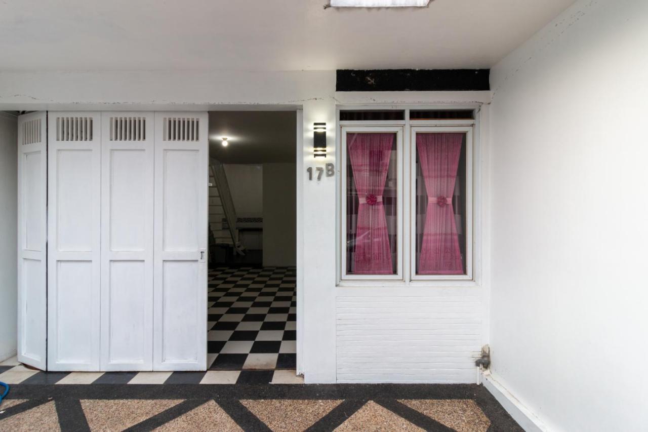 Spacious, White-Villa Belgareti @Kiara Condong Bandung Exterior foto